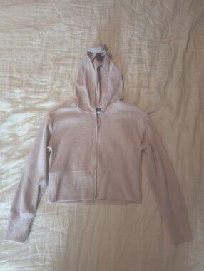 Cropped Hooded Zip-Up Sweater in Light Mauve